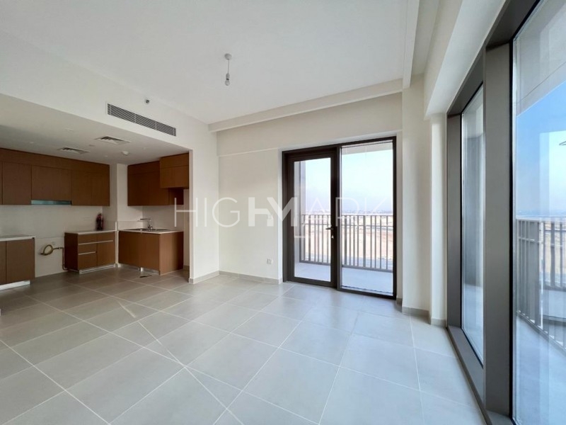 Summer Beach | 3 Bedroom Unit | Chiller Free Apartment for Rent