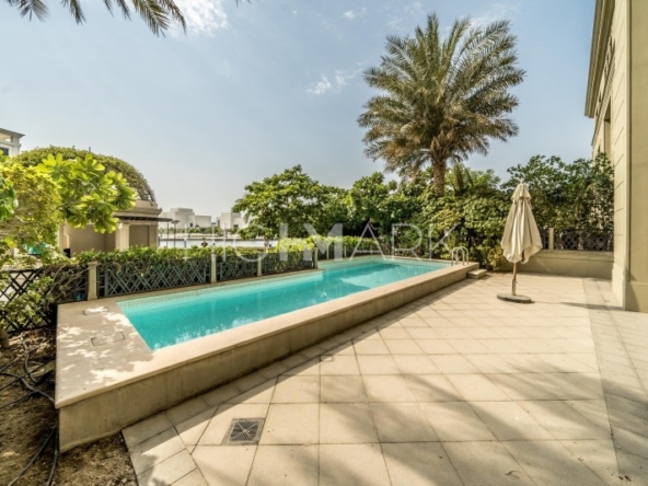 Apartments for Sale under 16000000 in Palazzo Versace