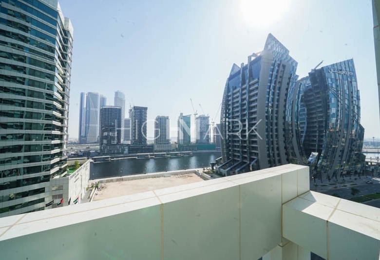 Reva Residences Apartments in Business Bay