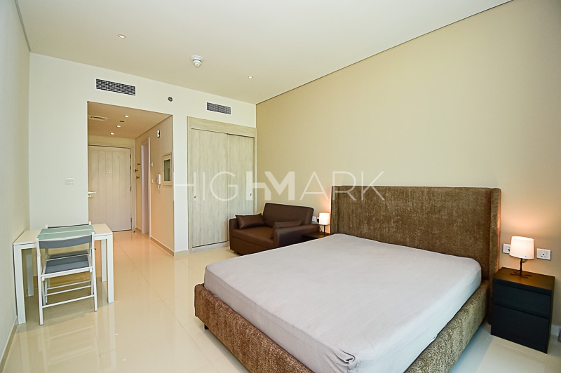 Luxurious Studio | Palm Views | Partly Furnished Hotel Apartment for Sale