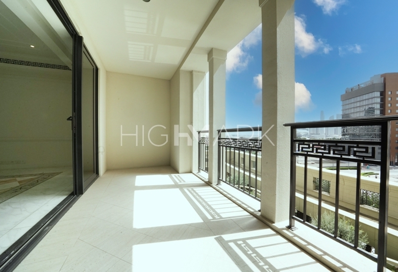 Luxurious 2 Bedroom | Unfurnished Unit | Park View Apartment for Sale