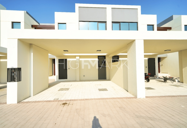 3 Bedroom Villa | Unfurnished Unit | Large Layout Villa for Rent