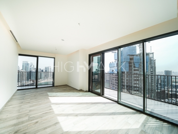 Chic Living| Unfurnished 1Bed |Breathtaking Views Apartment for Sale