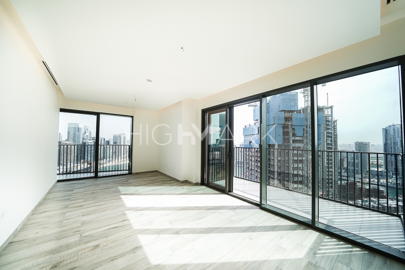 Chic Living| Unfurnished 1Bed |Breathtaking Views Apartment for Sale