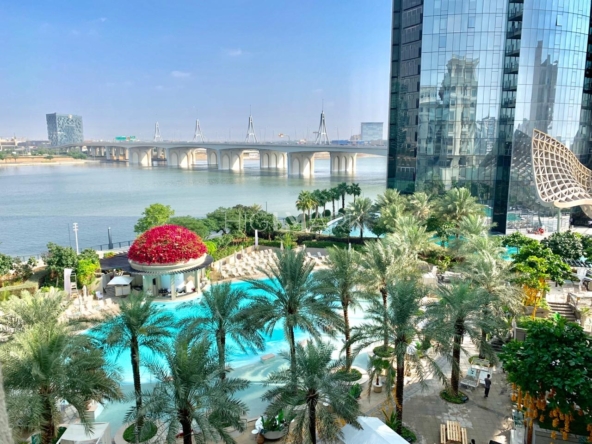 Apartments for Sale under 5550000 in Palazzo Versace